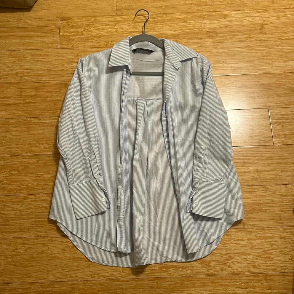 zara light blue/white button-up